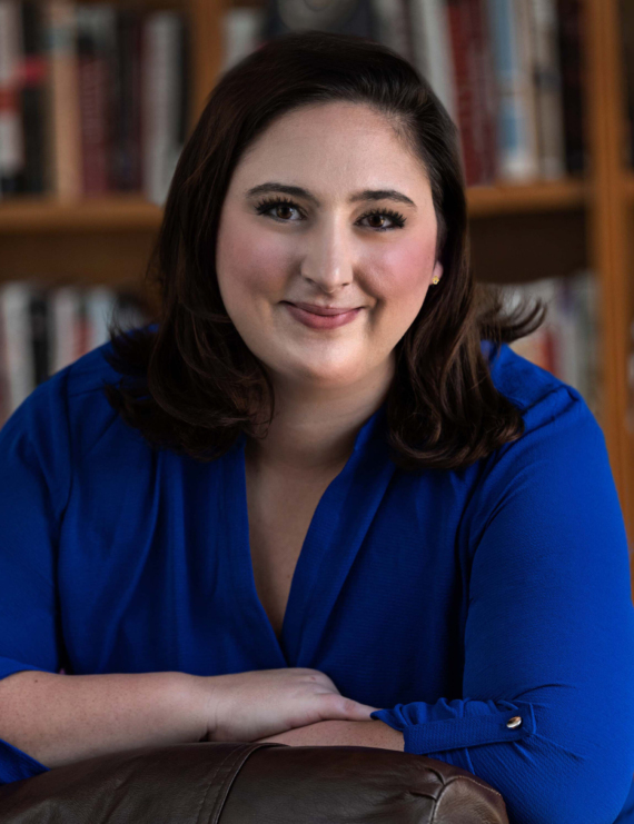 Photograph of author Jessica Lepe